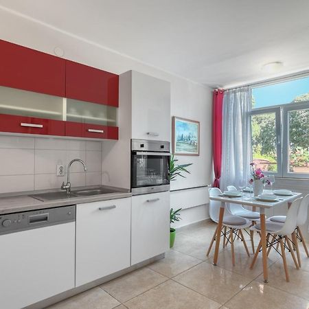 M & M Apartment Pula Luaran gambar