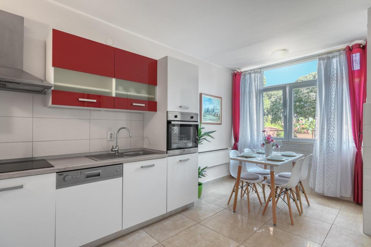 M & M Apartment Pula Luaran gambar