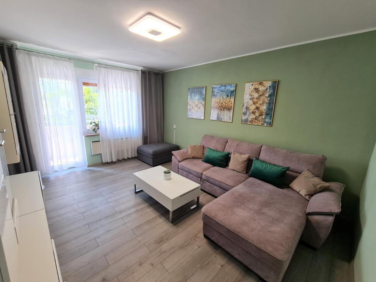 M & M Apartment Pula Luaran gambar